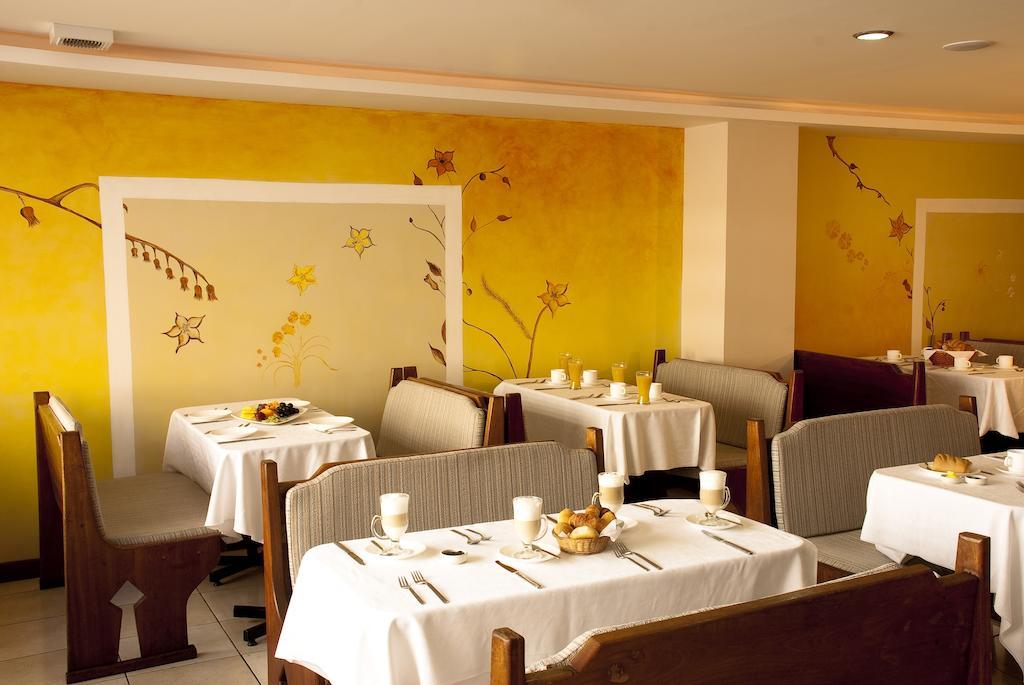 Aparthotel Walther Кито Екстериор снимка