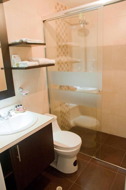 Aparthotel Walther Кито Екстериор снимка