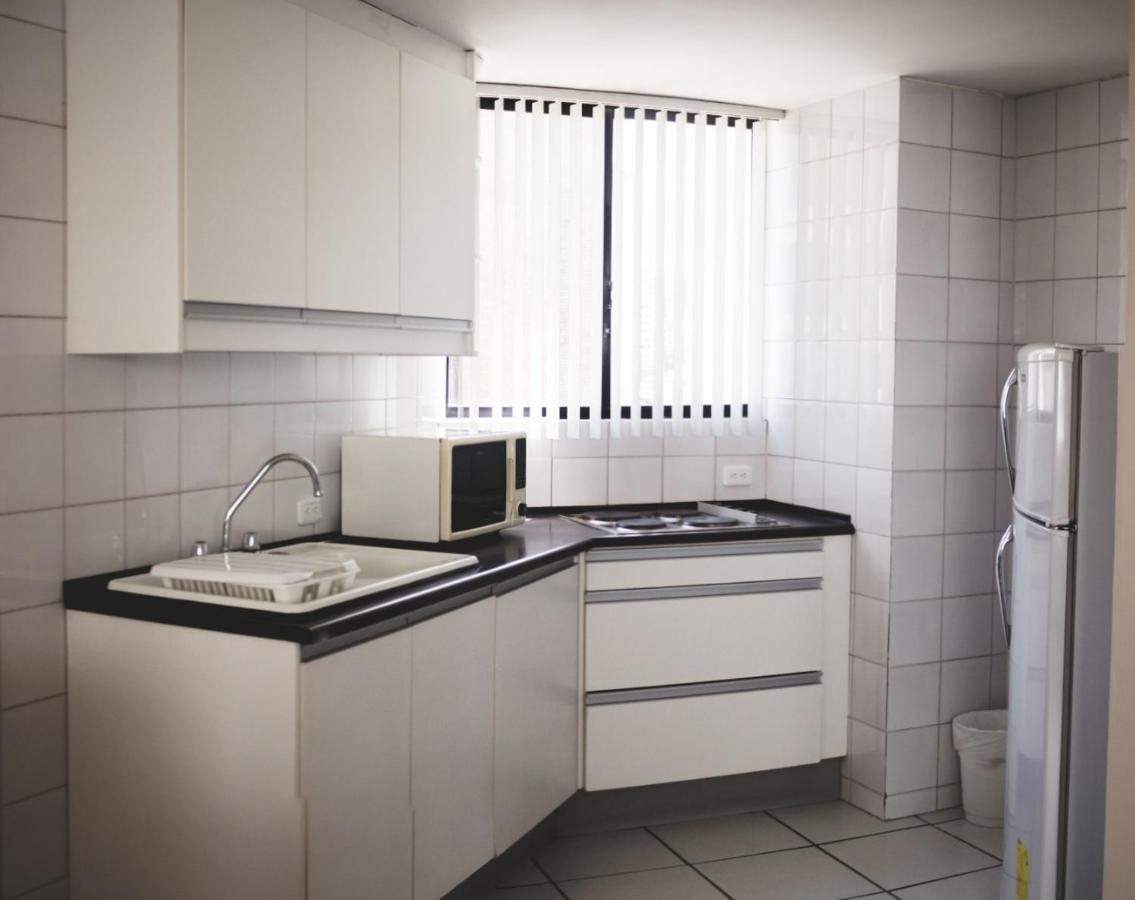 Aparthotel Walther Кито Екстериор снимка